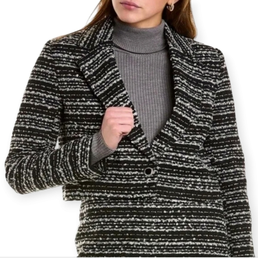 🔥Bagatelle Collection Striped Black and White Tweed Cropped Blazer NWT